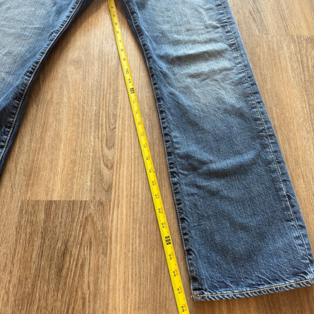 Levis 501 Original Fit Mens Jeans 34x30 Medium Wash Blue Button Fly Straight Leg - Picture 9 of 11